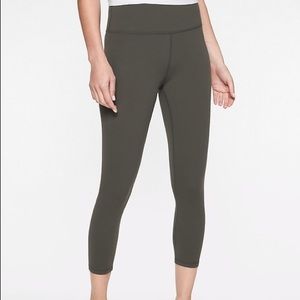 Athleta Elation Capri
